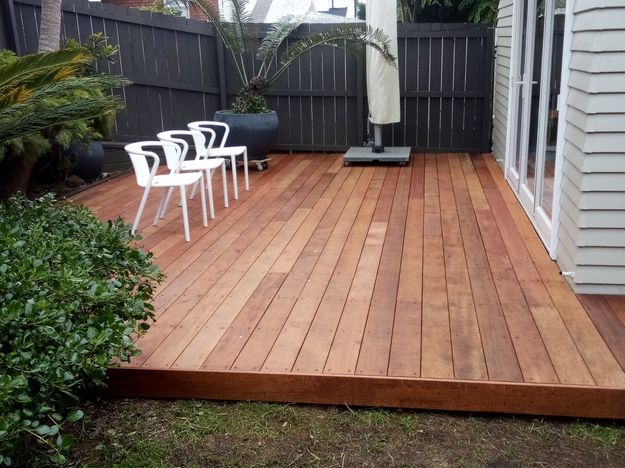 Kwila 140 mm decking build, Greenlane