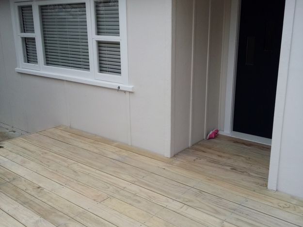 140 x 30 mm pine decking, One Tree Hill